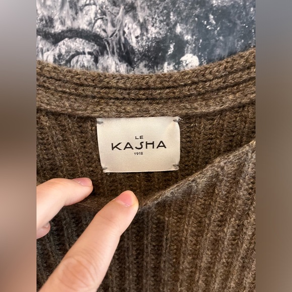 Le Kasha Cashmere Sweater - Picture 2 of 4